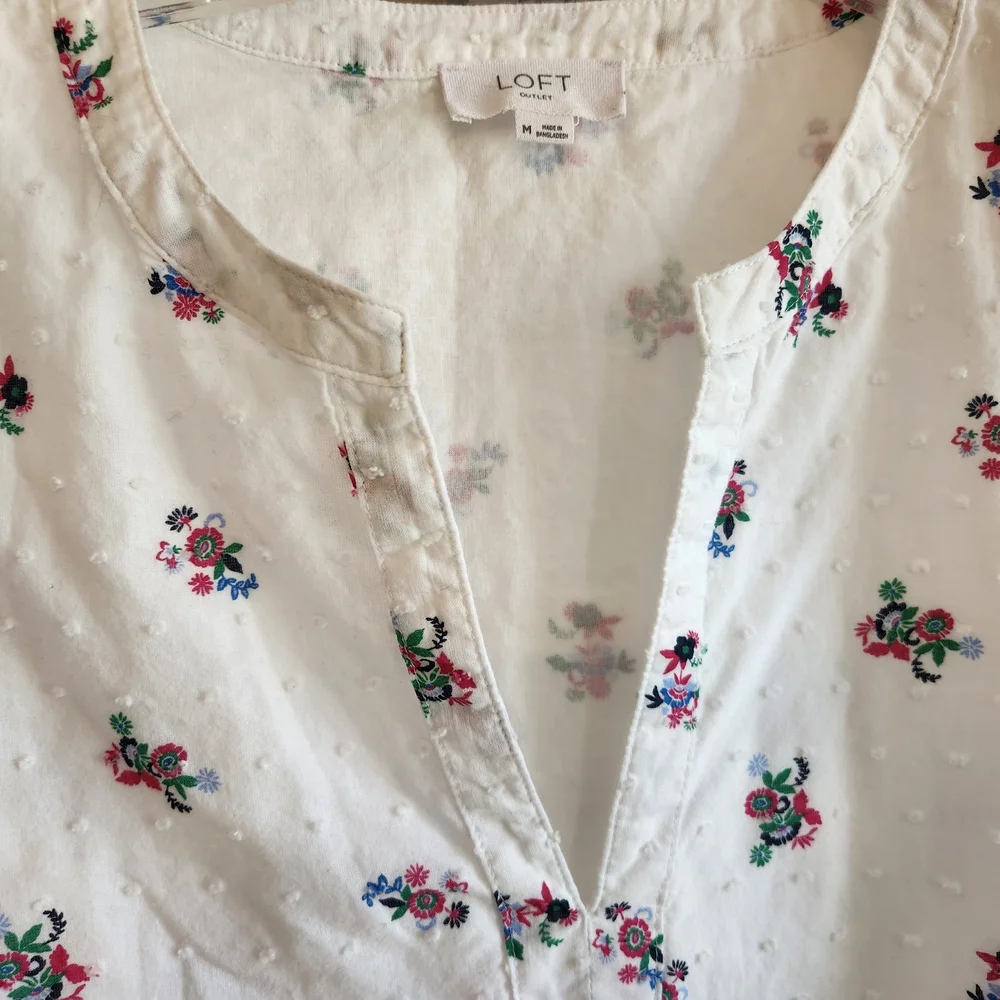 LOFT Womens Size Medium White Blouse with Floral Embroidery And Split Vee Neck